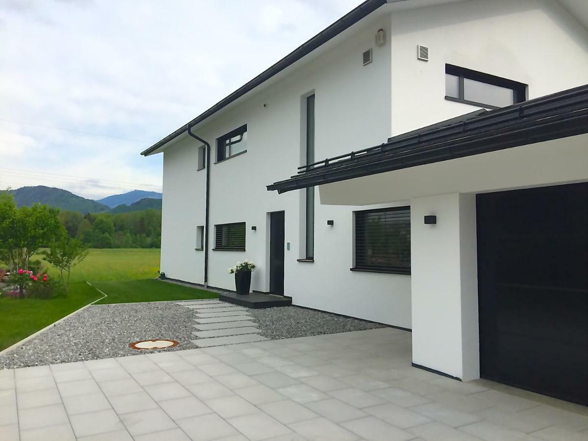 Ferienwohnung Black White Raubling Dış mekan fotoğraf